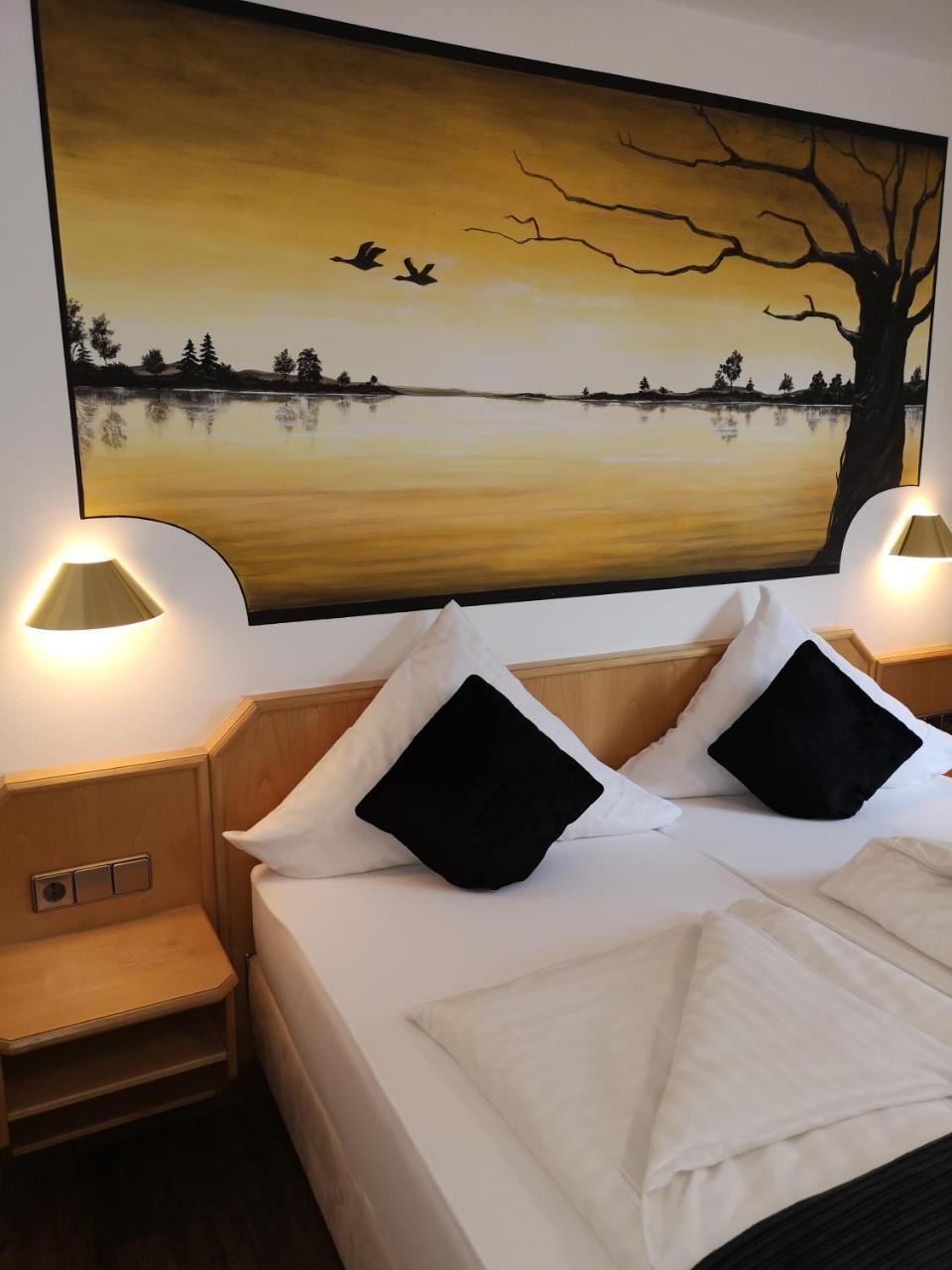 Hotel Dreikoenig & Restaurant Seegourmet ฮากเนา ภายนอก รูปภาพ